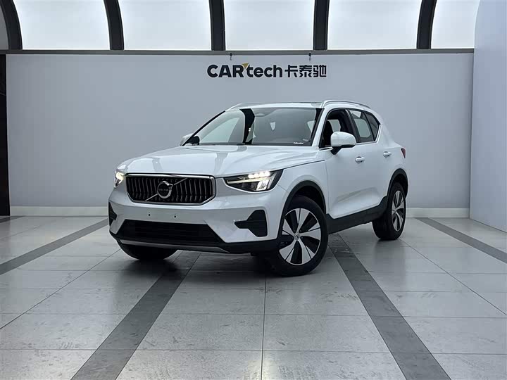 Volvo XC40 2024 B3 Zhiyuan Luxury Edition