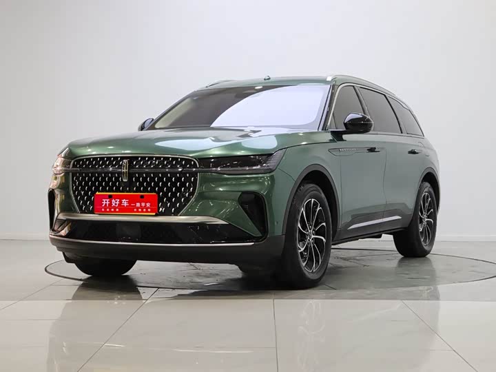 Nautilus 2023 2.0T AWD Premiere