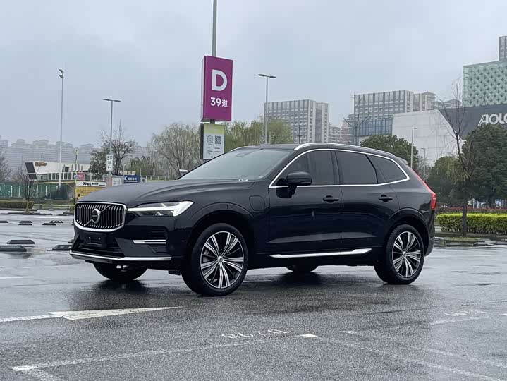 Volvo XC60 plug-in hybrid 2022 T8 plug-in hybrid four-wheel drive Zhiyuan luxury version