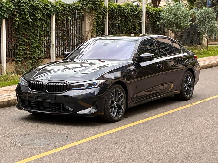 BMW3 Series 2025 Model 330Li PremiumModel MSportsNight Package