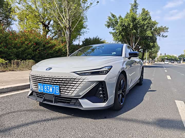 ChanganUNI-V 2022 Model 1.5T PremiumModel