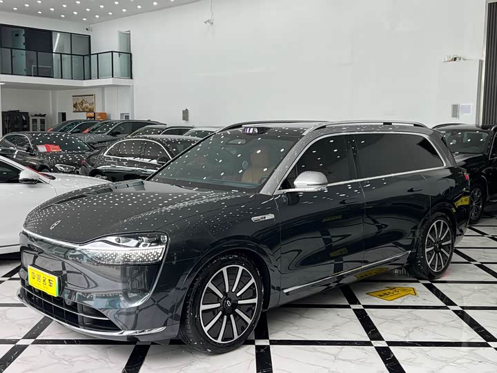 Wenjie M9 2024 extended range Max version 42kWh 6-seater version