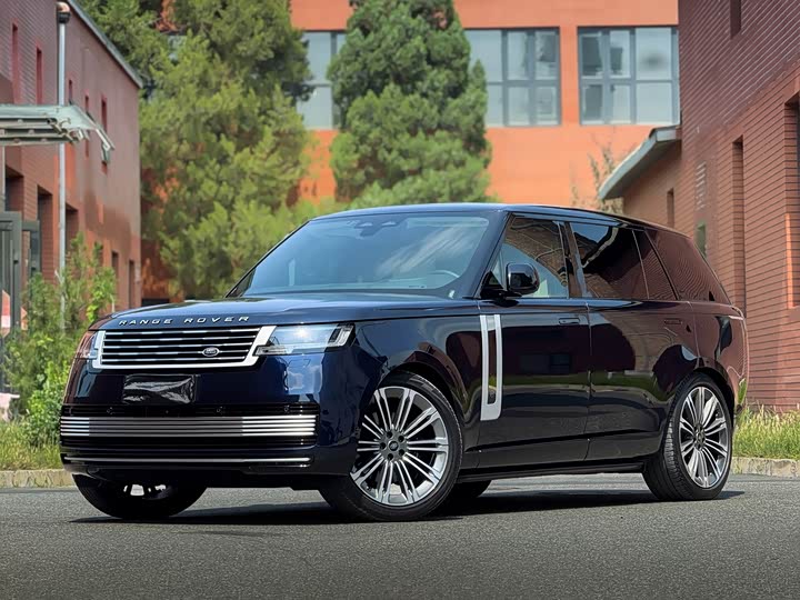 Range Rover 2023 3.0 L6 400PS Model Extended Edition