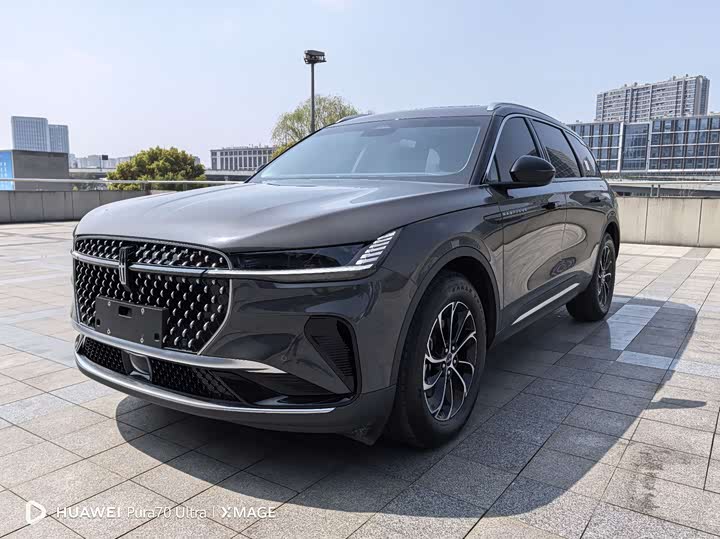 Nautilus 2025 2.0T AWD Premiere
