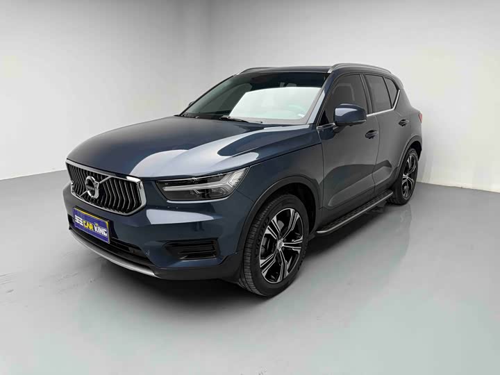 2022 Volvo XC40 T4 AWD Inscription