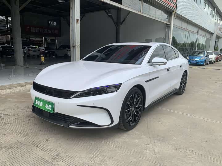 Han 2022 DM-i 121KM exclusive model