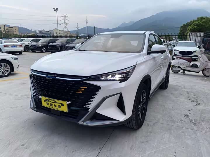 长安欧尚X5 PLUS 2023款 1.5T DCT智趣AI版