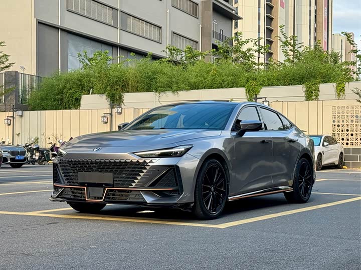 Changan UNI-V 2023 1.5T sports version