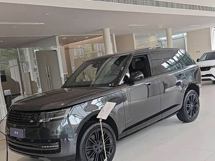 Range Rover 2026 3.0 L6 400PS HSE LWB