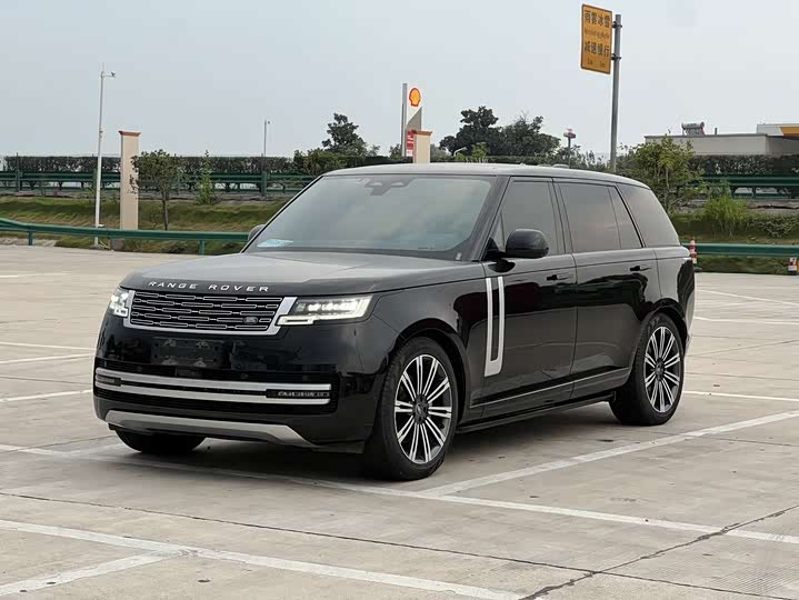 Range Rover 2023 3.0 L6 400PS Genesis Extended Edition