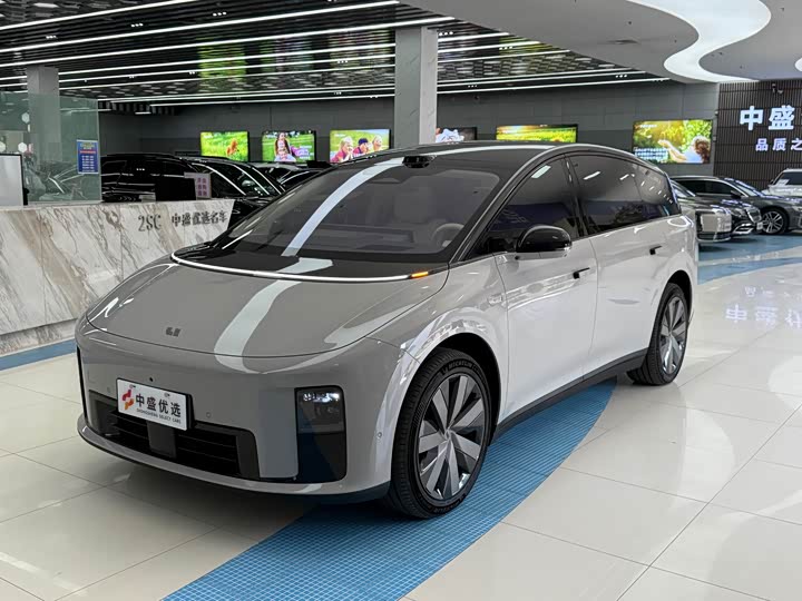 Ideal i8 2025 Standard Edition