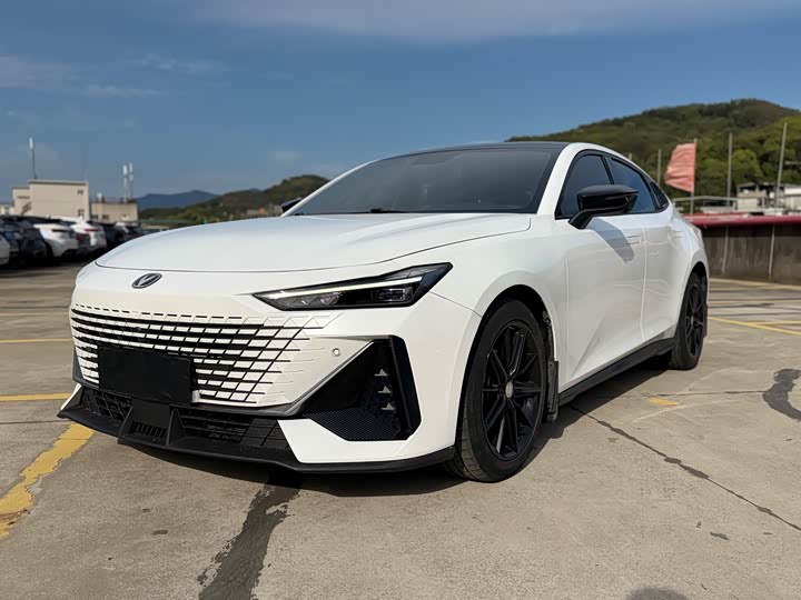 ChanganUNI-V 2022 Model 1.5T PremiumModel