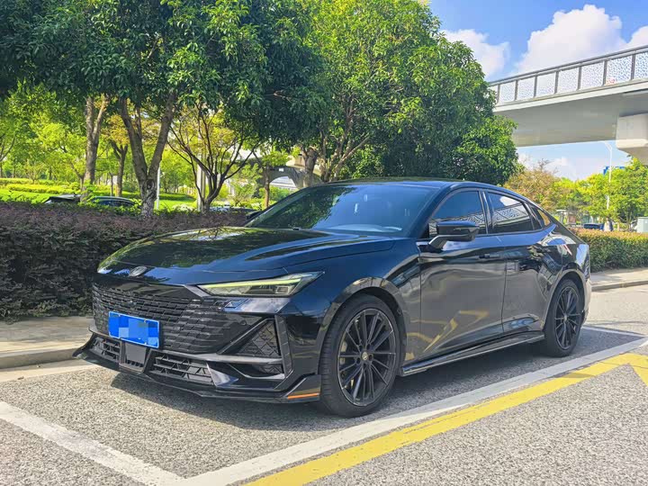 Changan UNI-V 2022 1.5T premium model