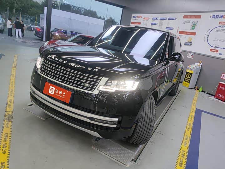 Range Rover 2023 3.0 L6 400PS Genesis Extended Edition