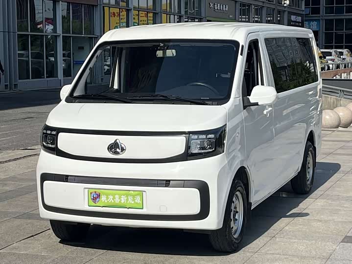 Changan Ruixing EM80 2025 Facelift Passenger Edition Comfort Model 6-Seat 300km Barn Doors