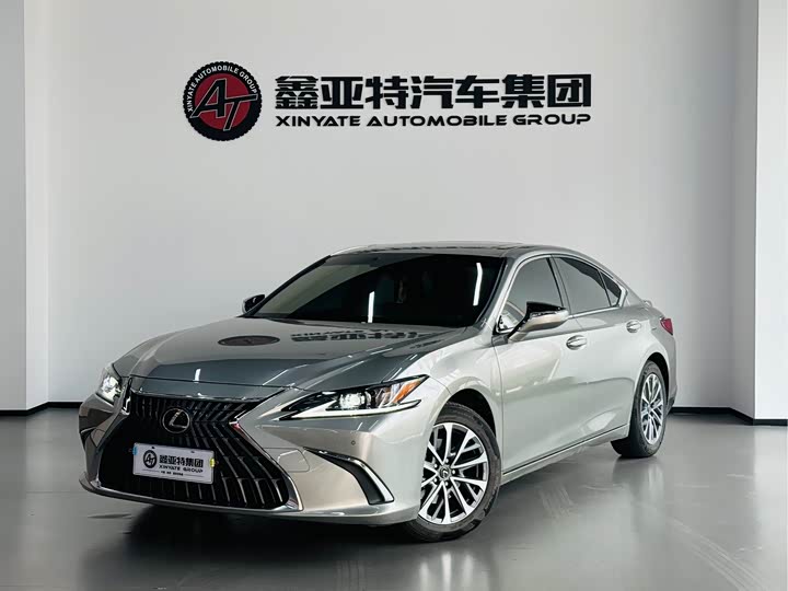LexusES 2022 Model 300h Excellence Edition
