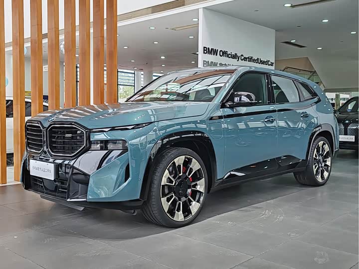 2023 BMW XM Base Model