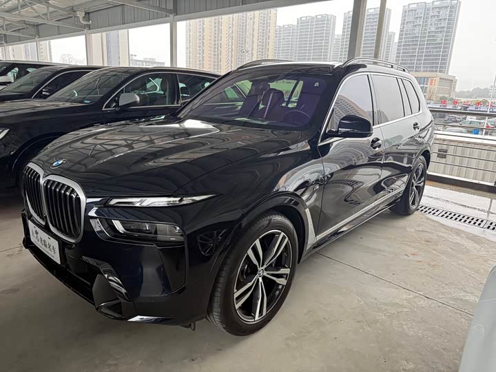 BMWX7 2023 Model xDrive40i PremiumModelM Sports Package