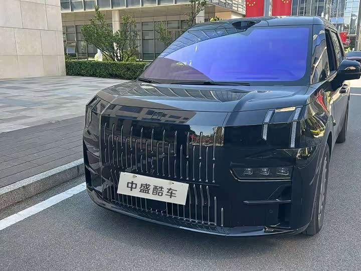 Zeekr 009 2024 6-Seater Executive AWD 108kWh