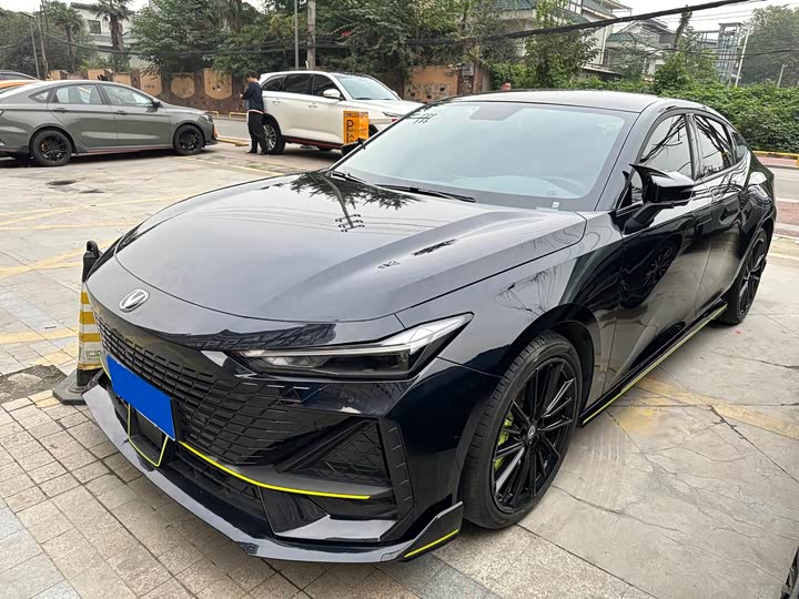 ChanganUNI-V 2022 Model 1.5T Sports Edition