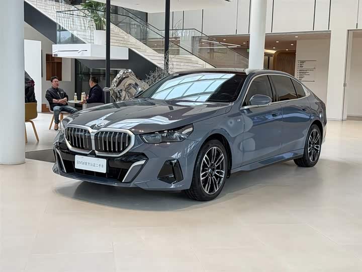 BMW 5 Series 2024 530Li Leading M Sports Package