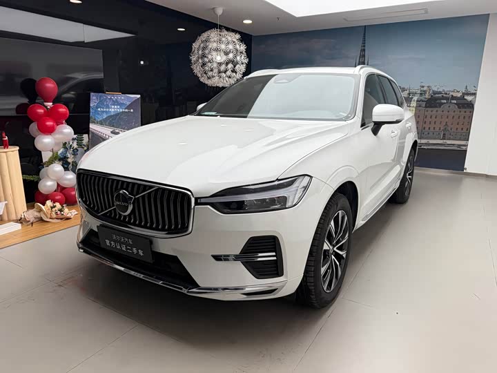 Volvo XC60 2024 model B5 four-wheel drive Zhiyuan luxury version