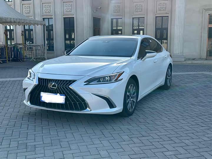 Lexus ES 2023 200 Excellence Edition