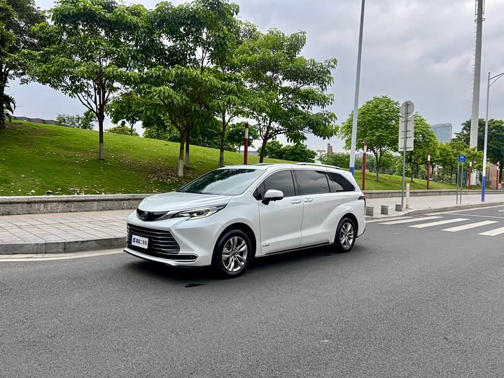 SiennaSIENNA 2021 Model 2.5LHybrid Extreme Edition