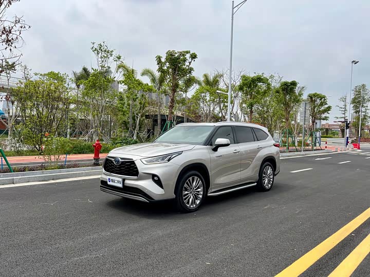 Highlander 2022 dual engine 2.5L four-wheel drive extreme version 7 seats