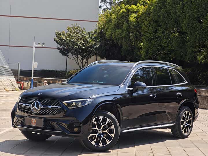2024 Mercedes-Benz GLC 260 L 4MATIC Luxury 5-Seater