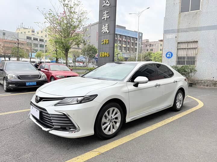 Camry 2023 2.0G Deluxe Edition