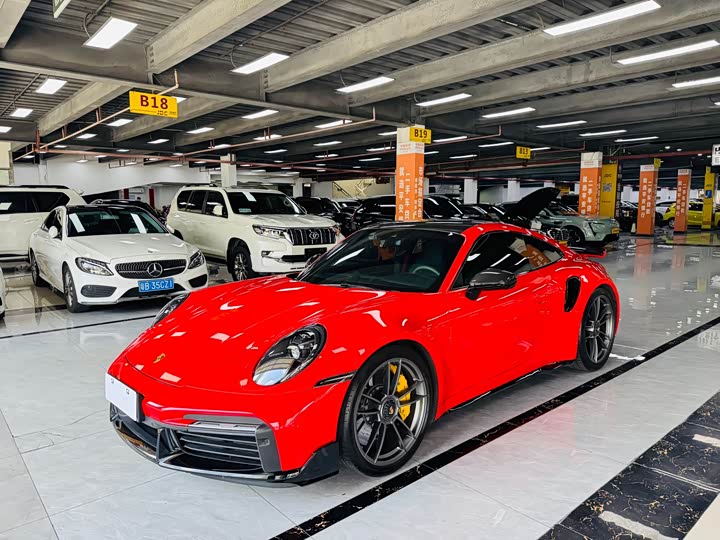 Porsche 911 2023 Turbo S 3.7T