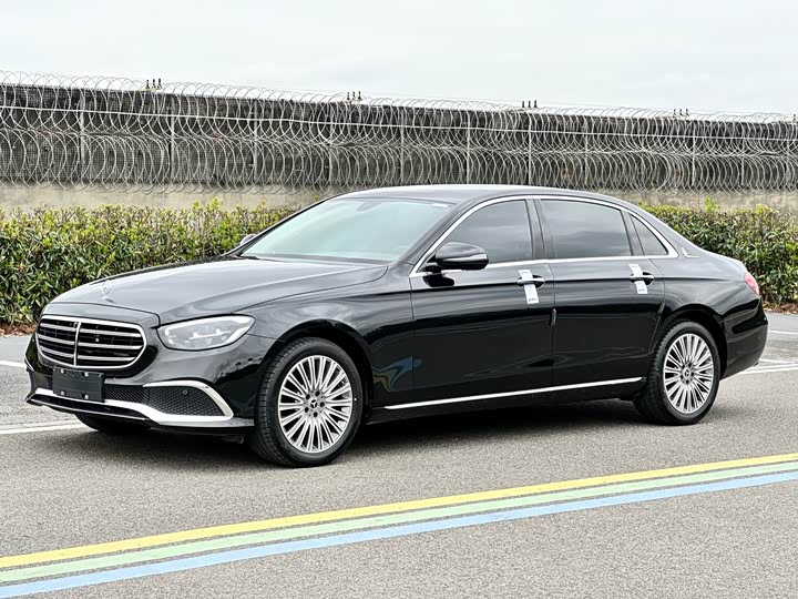 Mercedes-Benz E-Class 2023 E 300 L luxury model