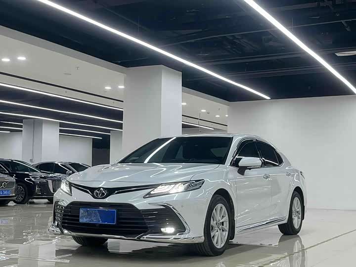 Camry 2023 2.0G Deluxe Edition