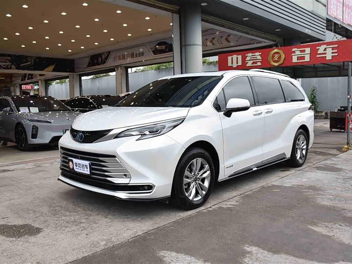 SiennaSIENNA 2021 Model 2.5LHybrid Platinum Edition