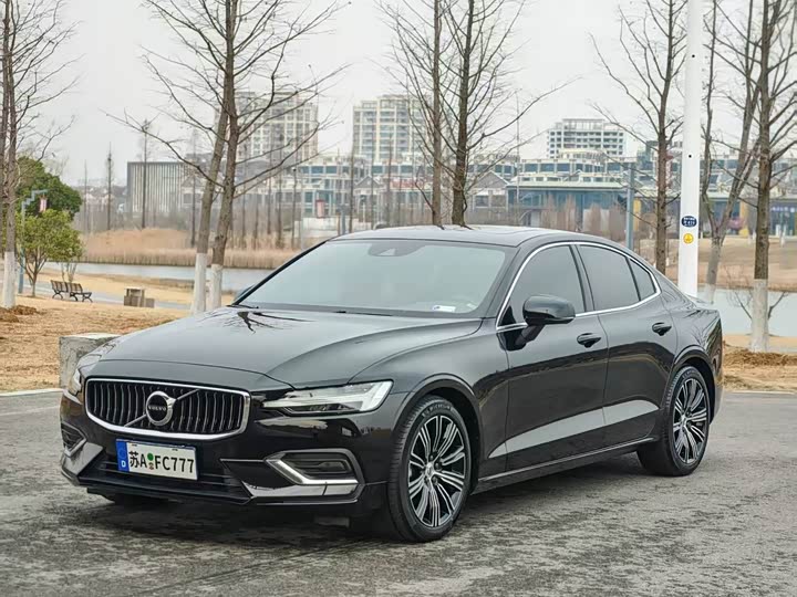 VolvoS60 2022 Model B4 Zhiyuan Luxury Edition