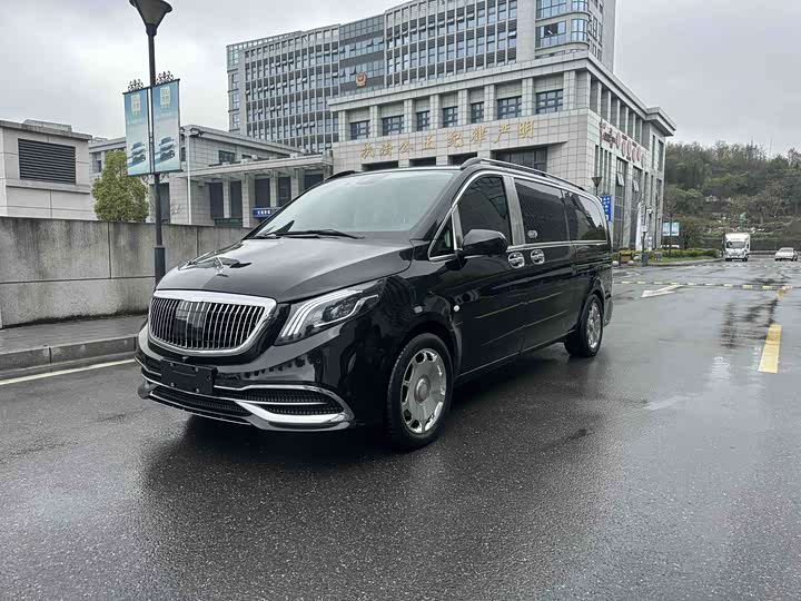 Vito 2023 2.0T Business Edition 7 seats