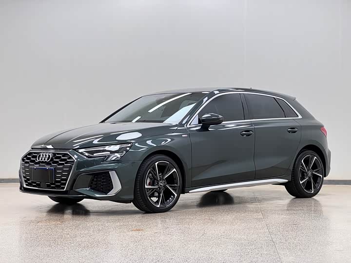 Audi A3 2023 Sportback 35 TFSI stylish and sporty