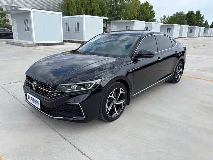 Passat 2023 Model 330TSI Star Luxury Edition