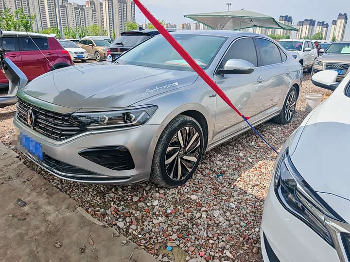 Passat 2022 330TSI Deluxe Edition