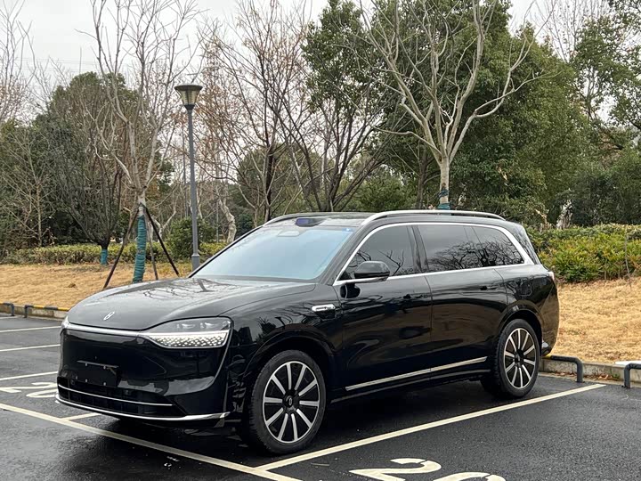 Wenjie M9 2025 extended range Ultra version 52kWh 6-seater version (192-line lidar)