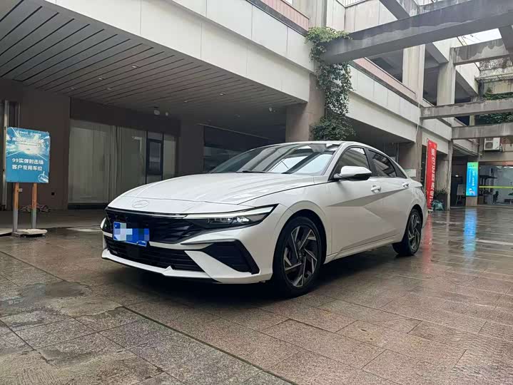 Elantra 2023 1.5L CVT LUX