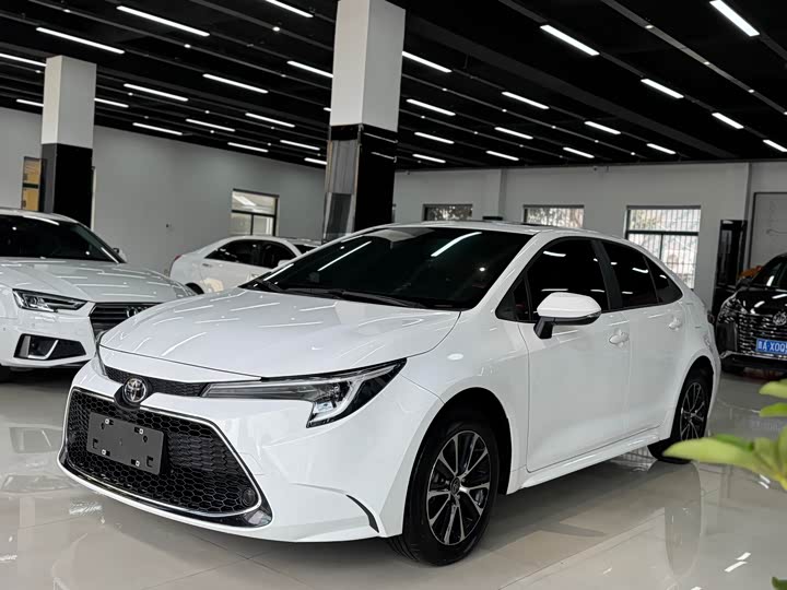 Levin 2023 185T CVT Luxury Edition