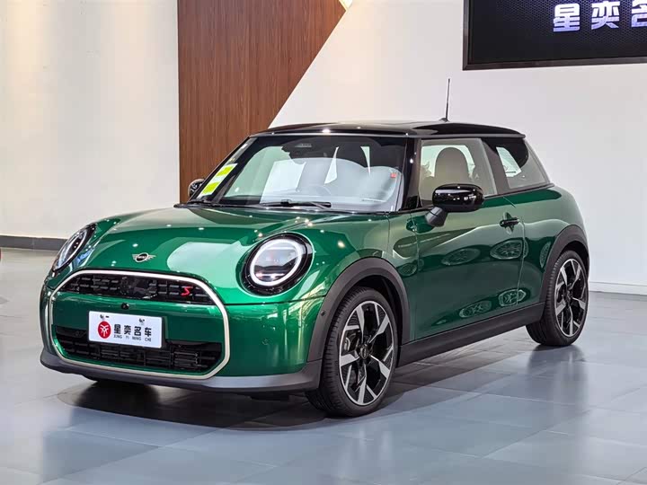 MINI 2025 Model 2.0T COOPER S Artist Three-Door Edition