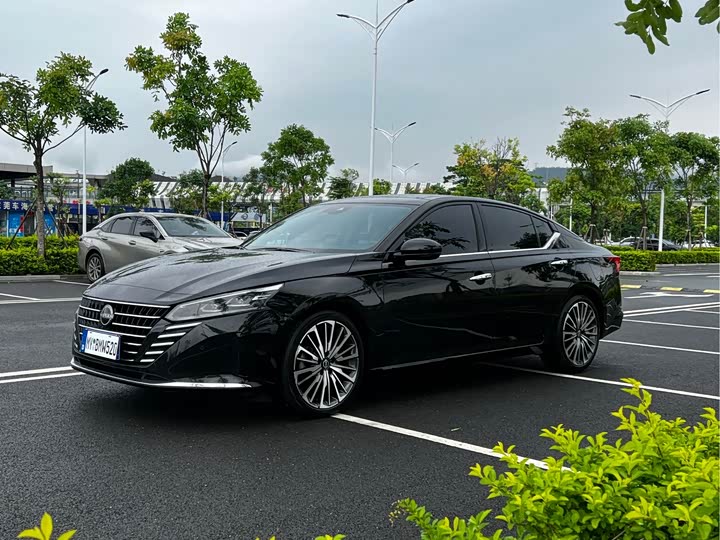 2022 Nissan Altima 2.0T SL