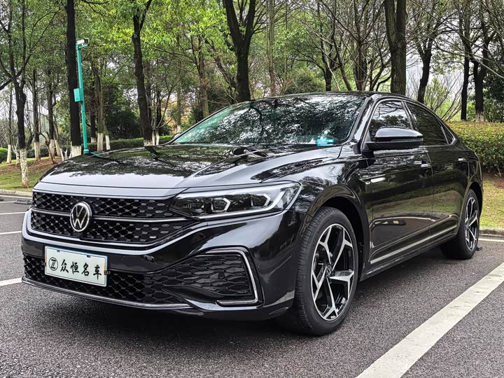 Passat 2023 Model 330TSI Star Luxury Edition