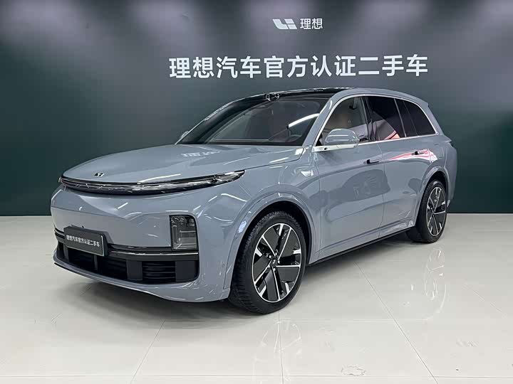 Ideal L8 2025 Ultra smart refresh version