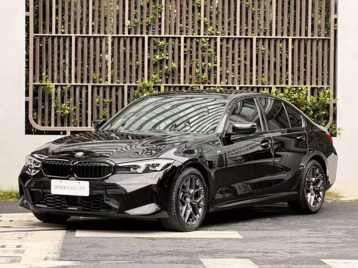 BMW 3 Series 2025 330i M Sport Night Package