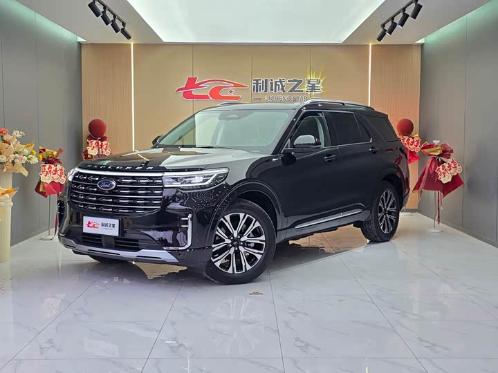 Explorer 2024 2.3T EcoBoost four-wheel drive titanium version 6 seats