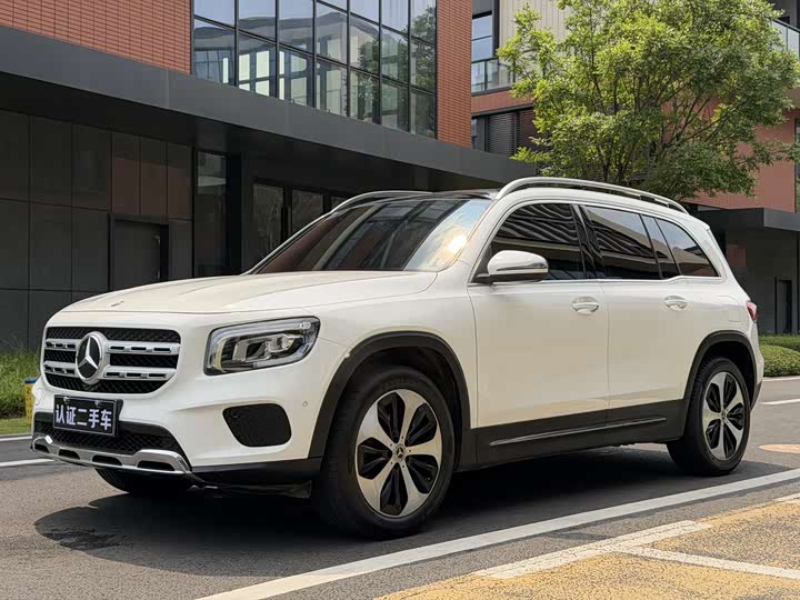 Mercedes-Benz GLB 2022 GLB 200 Fashion Model